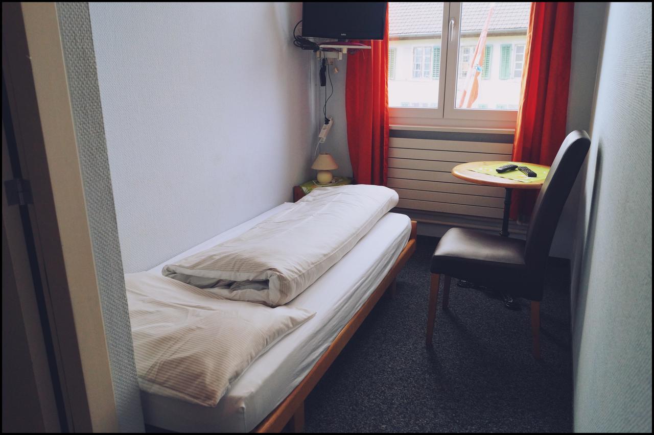 Gasthof Kastanienbaum Hotel Hunzenschwil Esterno foto